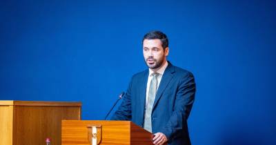 PSD propõe Estatuto do Estudante Deslocado Insular para combater desigualdades.