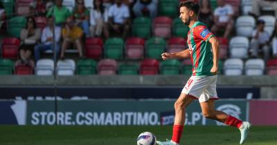 Marítimo em vantagem ao intervalo