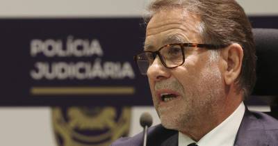 O diretor nacional da Polícia Judiciária (PJ), Luis Neves, em conferência de imprensa