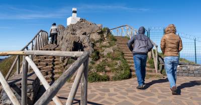 O Pico do Areeiro já registou temperaturas abaixo dos zero graus, na madrugada desta sexta-feira.