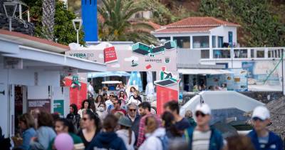 Último dia para visitar a Feira do Livro de Santa Cruz no Caniço