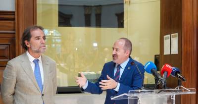 Álvaro Santos Pereira esteve esta teraç-feira a inauguração das obras de reabilitação do Banco de Portugal, no Funchal.