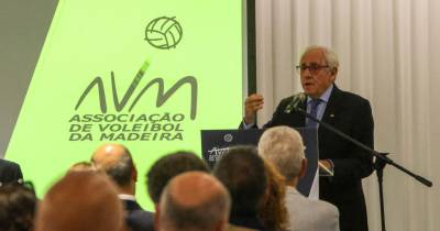 A cerimónia contou com a presença do presidente da Federação Internacional de Voleibol.