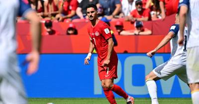 Stephen Eustaquio em ação pelo Canadá.