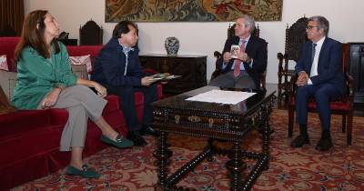 Este estabelecimento de ensino foi convidado pela Comissão Nacional de Educação para assinalar os 50 anos do 25 de Abril.