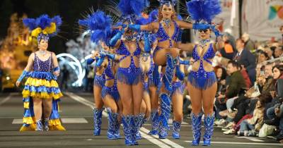 Tradição e futuro encontram-se na avenida (com fotos)