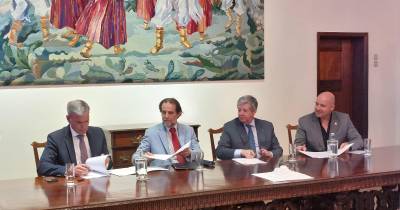 Assinado memorando para conservar e valorizar oceano. ARDITI promove expedições para estudar mares da Região