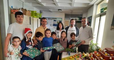 Junta de Freguesia do Estreito de Câmara de Lobos entregou presentes de Natal nas escolas