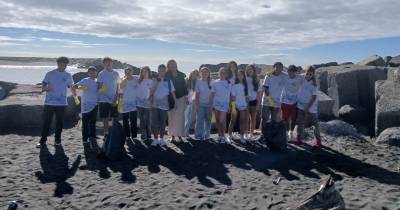 Alunos assinalam Dia Nacional do Mar com ação de limpeza