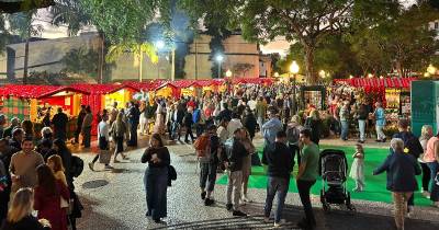 Mercadinho de Natal já abriu no Funchal e atrai multidão no dia da inauguração das luzes