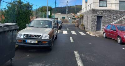 Predio onde se localiza o estacionamento.