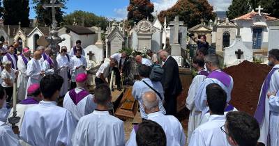 Corpo do bispo emérito já está no cemitério de São Martinho