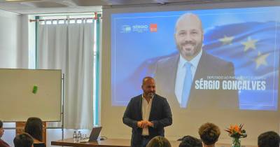 Sérgio Gonçalves promoveu a União Europeia na escola da Calheta