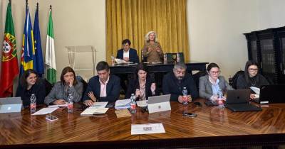 Primeira reunião da Assembleia Municipal de Santa Cruz decorre em duas sessões