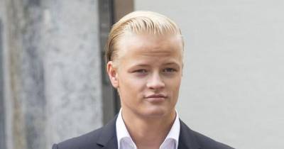 Filho da princesa herdeira da Noruega condenado a quatro anos de prisão por violação