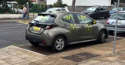 Carro vandalizado nas Madalenas durante a noite (com foto)