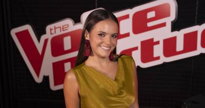 A jovem madeirense de 18 anos garantiu a passagem à próxima fase do ‘The Voice Portugal’, na equipa de Fernando Daniel, após uma batalha em trio com Bárbara Lima e Beatriz Silva, ao som de ‘i love you’, de Billie Eilish.