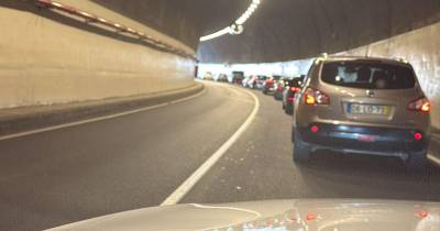 Trânsito ‘parado’ no túnel da Ribeira Brava em direção à Ponta do Sol