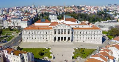 Constituição/50 anos: Parlamento convidou 95 deputados da Constituinte para sessão solene de 02 de abril