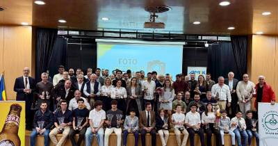 Gala da AMAK premiou vencedores de 2024 na despedida de António Abel Ferreira