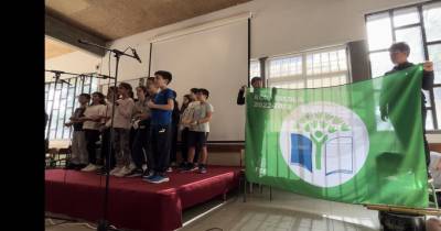 Escola Gonçalves Zarco hasteou Bandeira Verde Eco Escolas