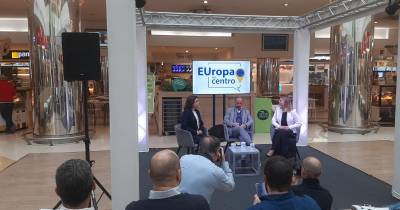 Sara Cerdas e Cláudia Monteiro de Aguiar participaram no debate ‘EUropa no Centro’