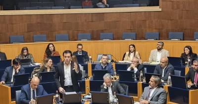 Críticas mantêm-se contra inscrição de madeirenses para os trilhos