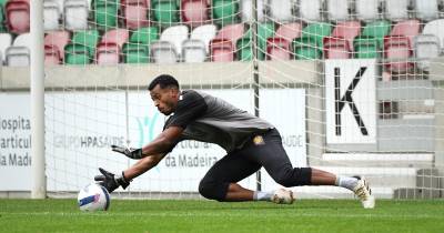 Samu mantém titularidade.