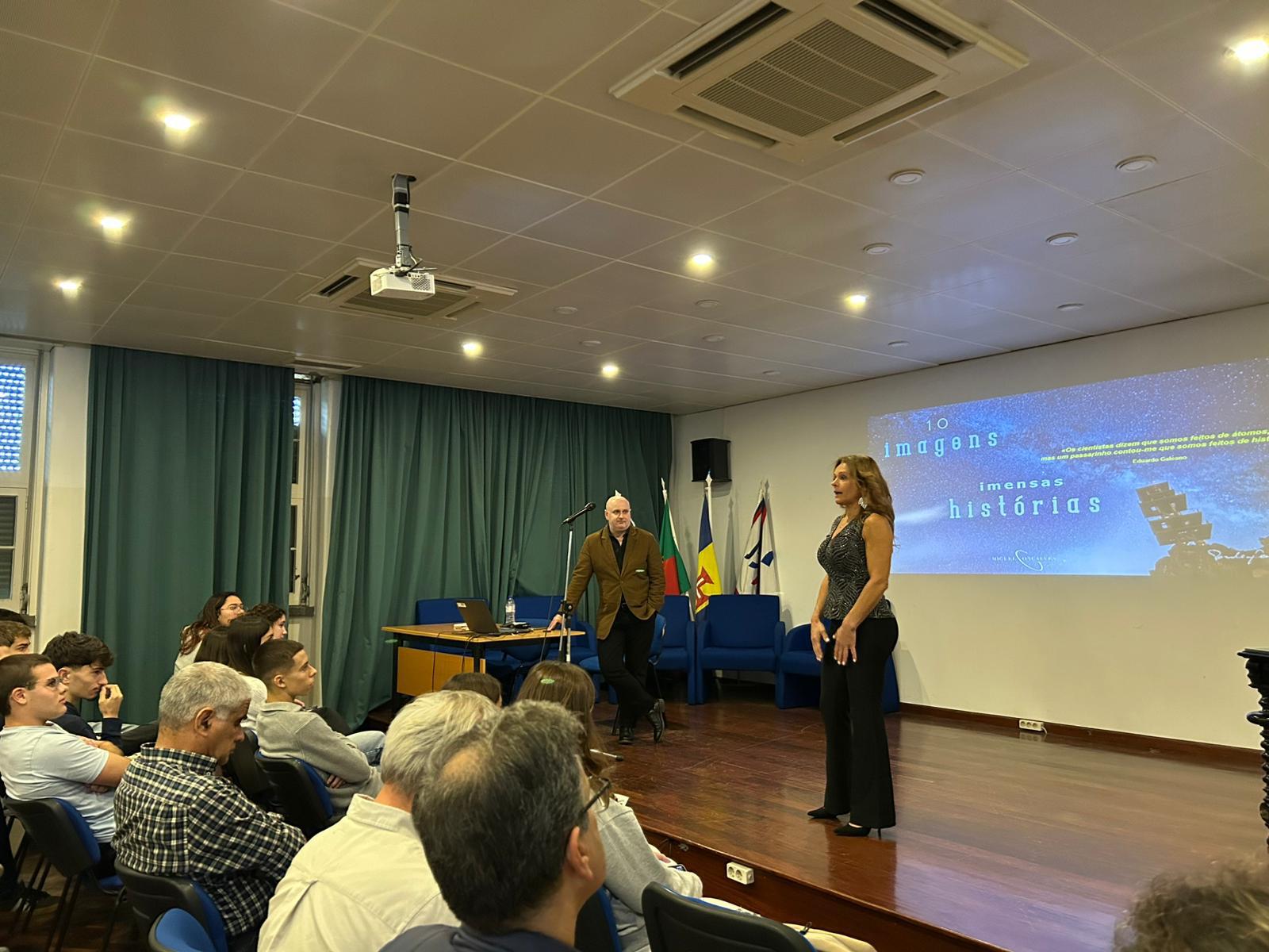 Miguel Gonçalves traz lições de humildade cósmica a alunos do secundário