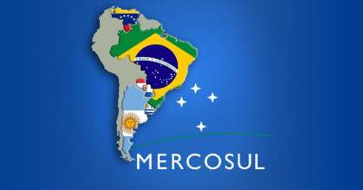 O Mercado Comum do Sul (Mercosul) é constituído pelo Brasil, Argentina, Paraguai, Uruguai e Bolívia.