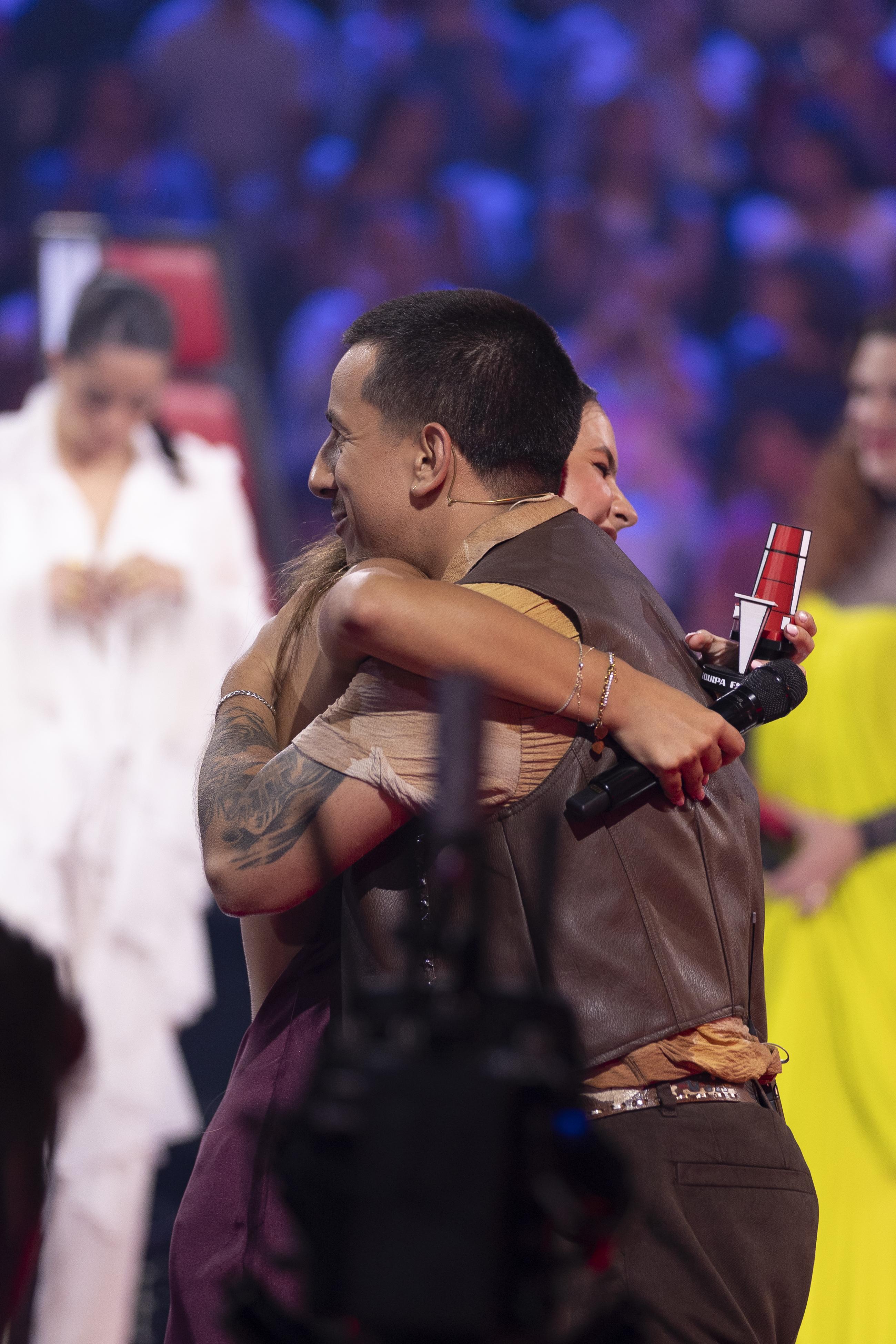 Júlia Ochôa volta ao ‘The Voice’ e conquista todos os mentores (com vídeo)