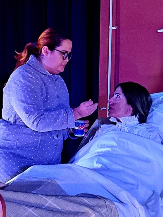 Peça ‘A Enferma e o Ladrão’ sobe ao palco no Curral das Freiras com duas sessões