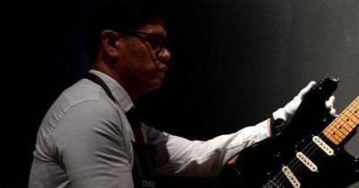 Guitarra dos Pink Floyd atinge valor recorde de 14,55 milhões de dólares em leilão