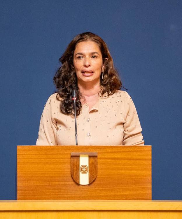 Sílvia Silva acusa Eduardo Jesus de “publicidade enganosa”