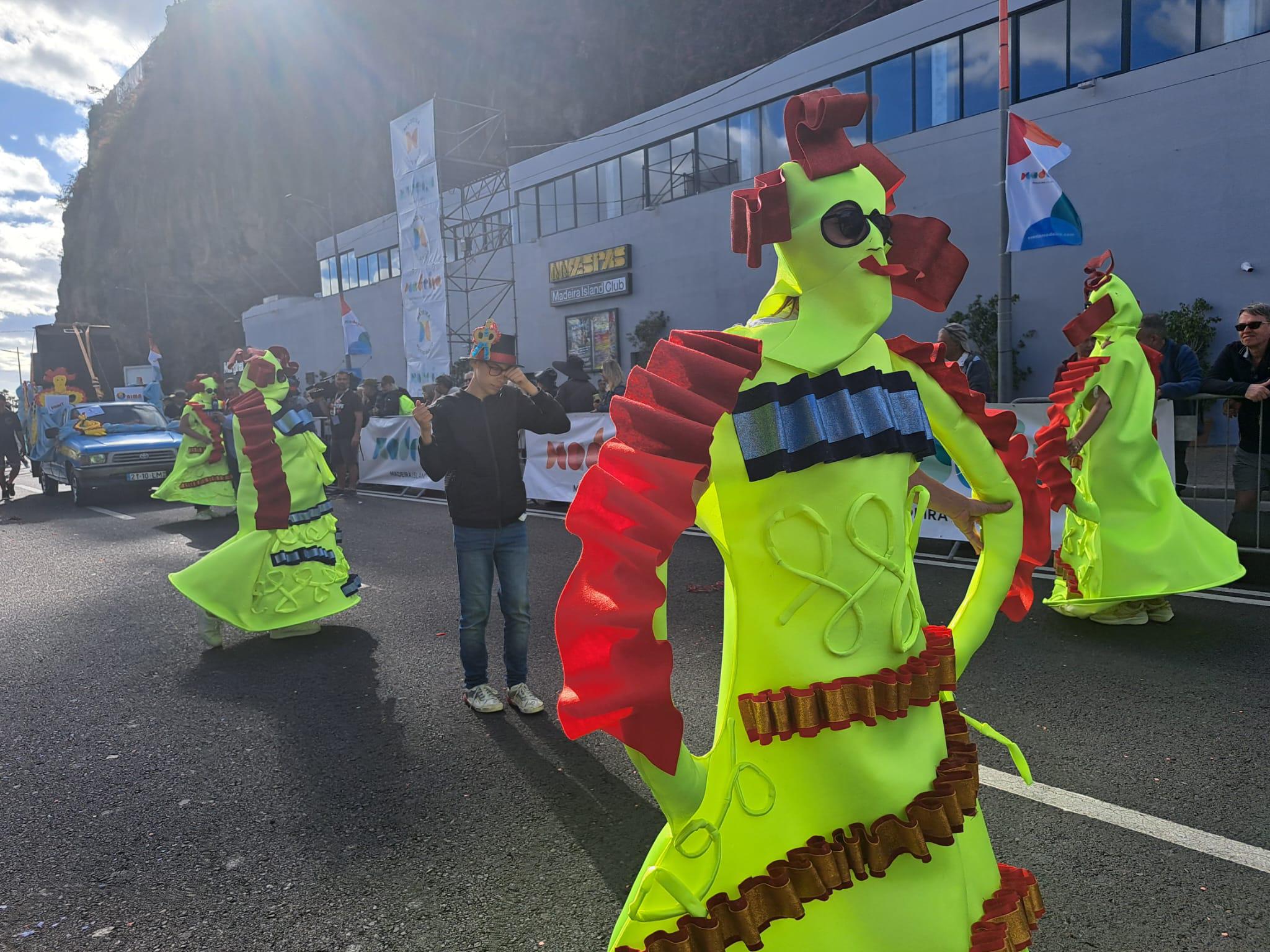 Os bonecos de massa convenceram o júri e ficaram em 2.º entre os grupos.