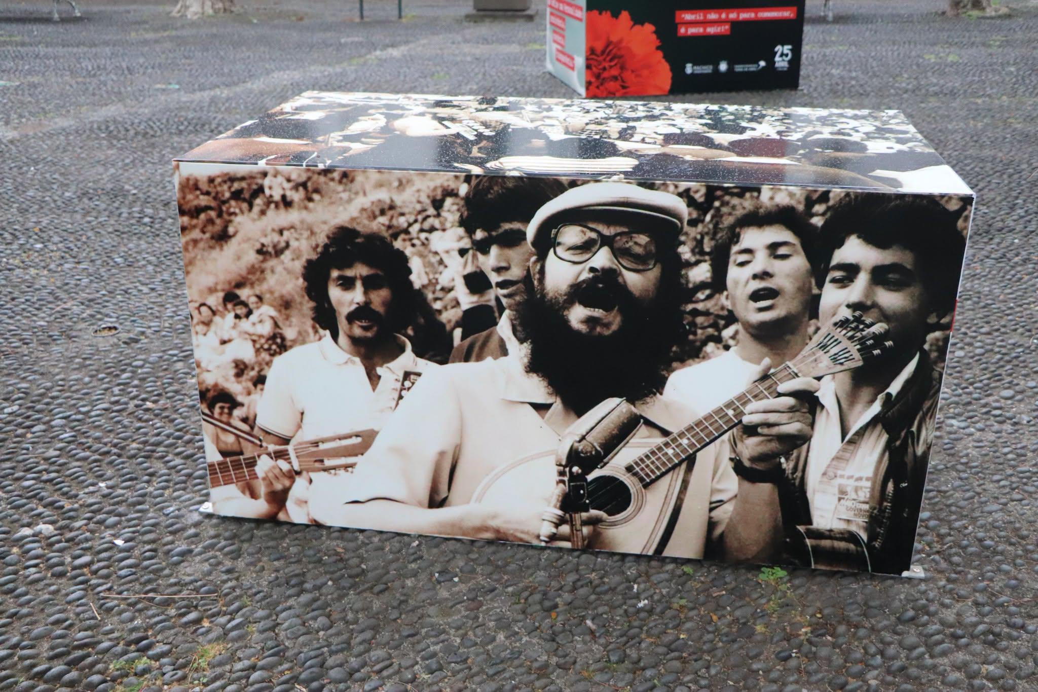 Pe. Martins Júnior: Imagens e frases de “um homem da liberdade” expostas em Machico (com fotos)