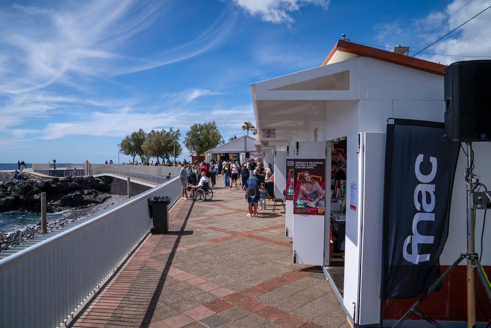 Último dia para visitar a Feira do Livro de Santa Cruz no Caniço