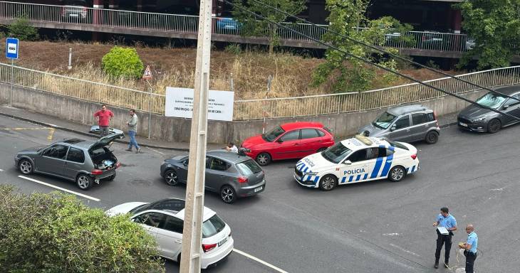 Condutor detido após percurso de destruição no Caniço