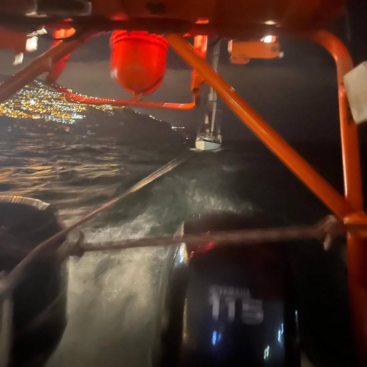 Problemas de motor deixou veleiro à deriva durante dois dias na Madeira