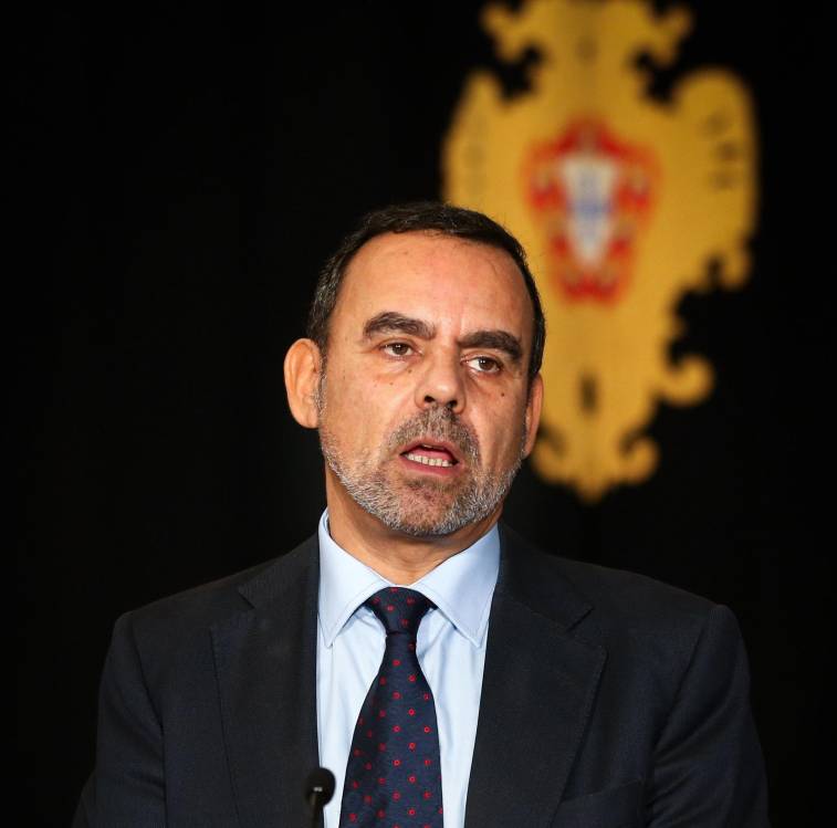 Morais Sarmento demitiu-se da presidência da FLAD