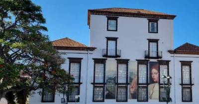 Tem lugar no Museu de Arte Sacra do Funchal a apresentação de uma nova pinutra de Bento Coelgho da Silveira.