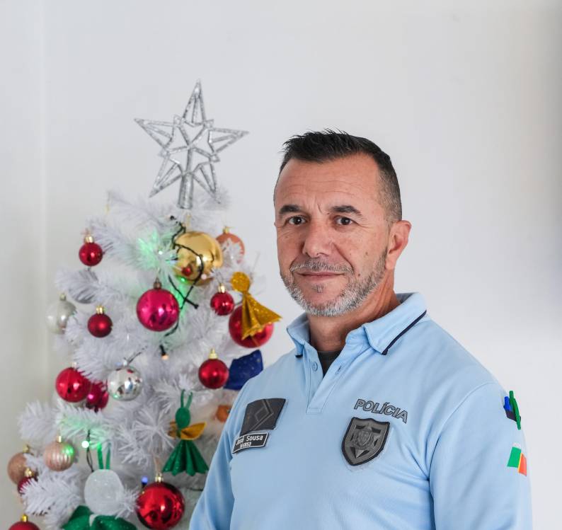 “Deixar os nossos para trás para vir proteger os outros”