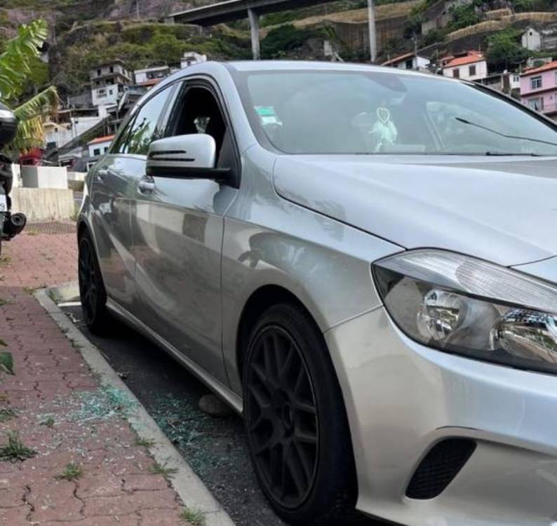 Assaltaram carro em Câmara de Lobos e deixaram prejuízo de cerca de 2 mil euros
