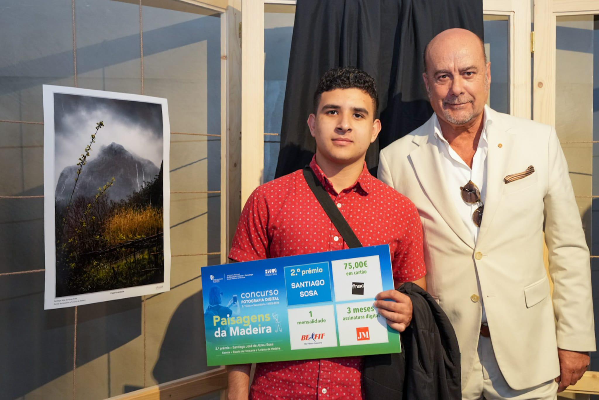 Santiago Sosa, aluno do curso de Gestão hoteleira da Escola de Hotelaria e Turismo da Madeira conquistou o 2º prémio.