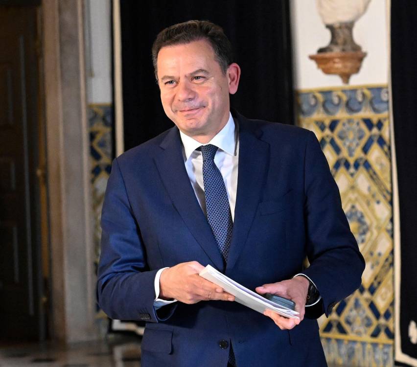 Montenegro diz que este ano haverá segundo meio aéreo a operar na Madeira