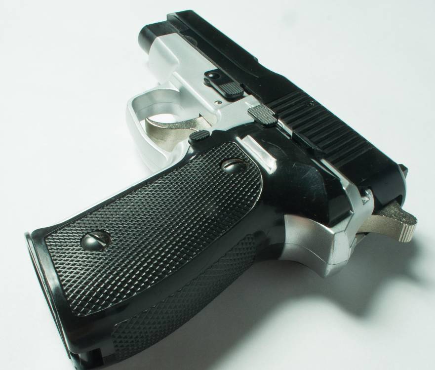 Homem morreu após ser baleado numa rua da Amadora