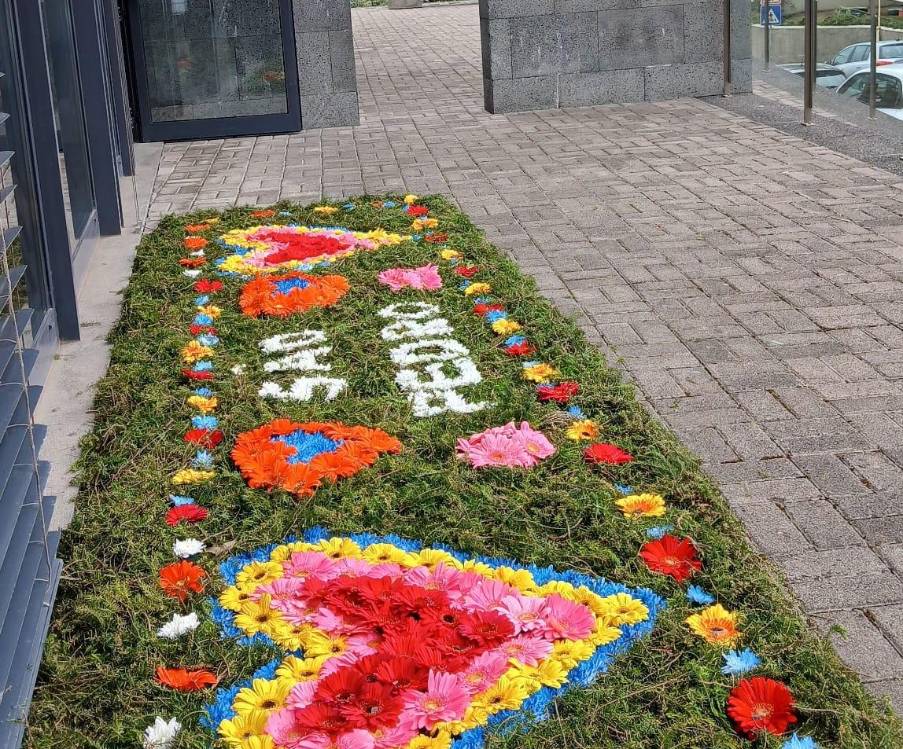 Junta de São Pedro dinamiza aprendizagem de tapetes florais