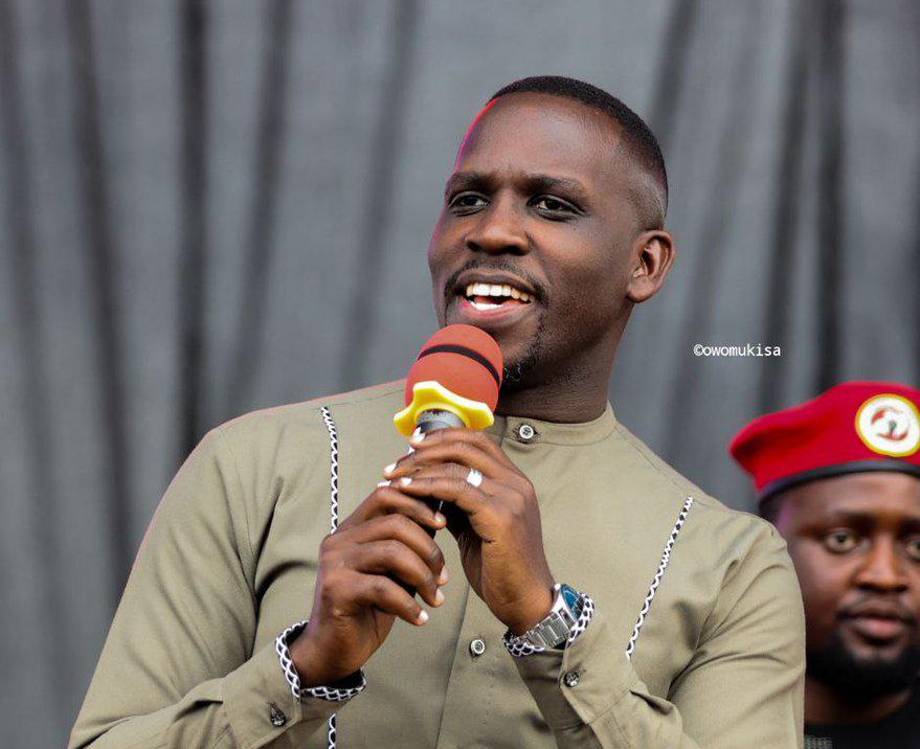 Líder da oposição no Uganda colocado em prisão domiciliária