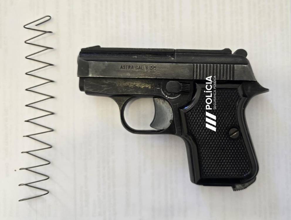 PSP apreende arma de fogo proibida a homem de 34 anos
