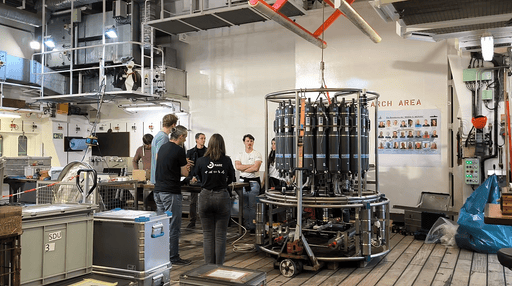 Os trabalhos decorrerão à volta da investigação nas áreas da biologia e ecologia marinha.